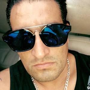 Meet your Posher, Geno